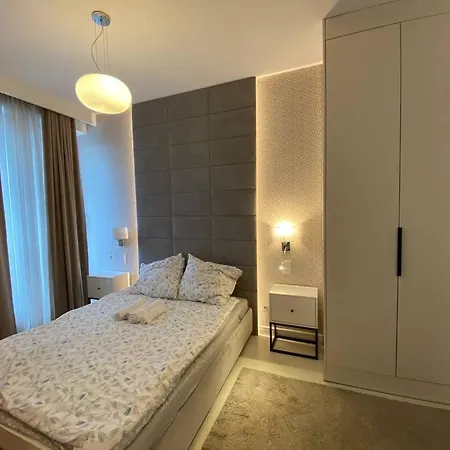 ~ Luxury Downtown Haven 아파트